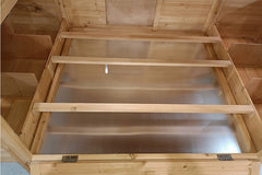 RESORT CHICKEN COOP AND RUN. IN-STOCK.