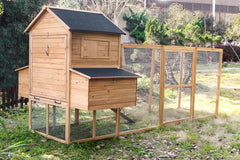 RESORT CHICKEN COOP AND RUN. IN-STOCK.