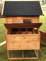 RESORT CHICKEN COOP AND RUN. IN-STOCK.