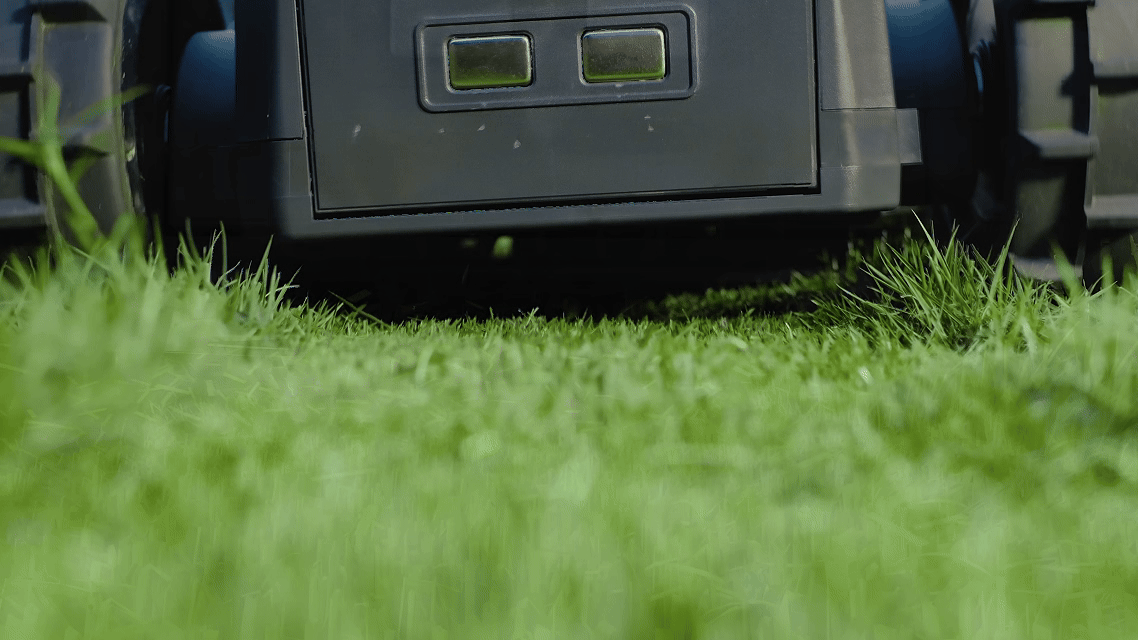 AIRSEEKERS TRON 2400m² - Robotic Lawn Mower