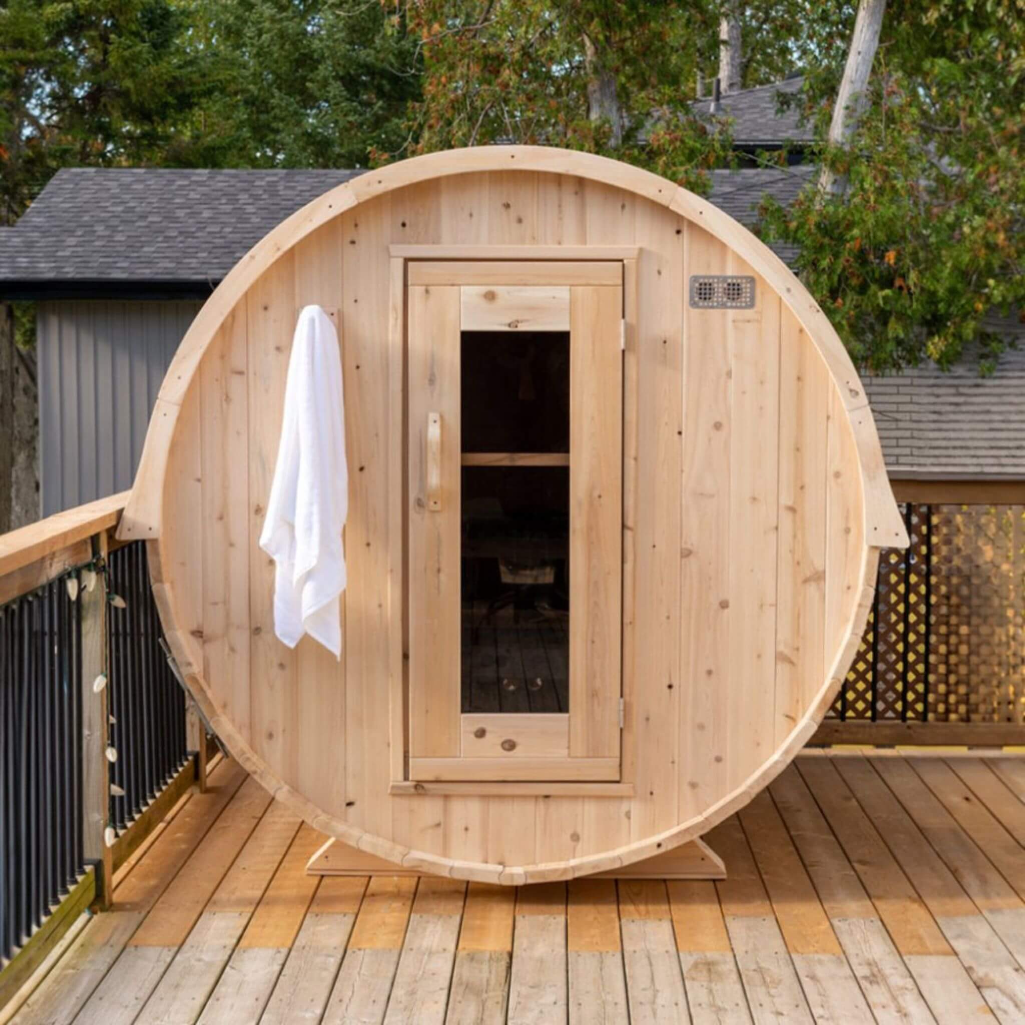 Dundalk Leisurecraft 84-Inch 4-Person Canadian Timber Harmony Barrel Sauna With Solid Wood Benches [CTC22W] (SAK96842)